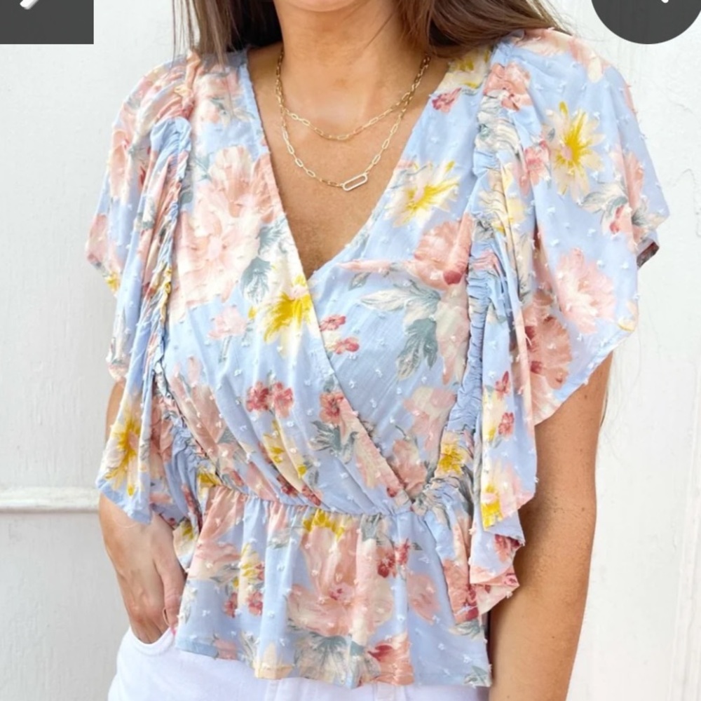 Pastel floral ruffle top
